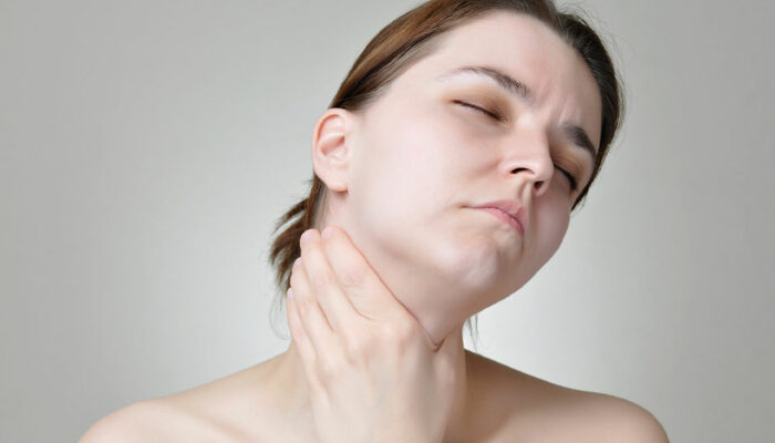 Thyroid cancer – Causes and silent warning signs